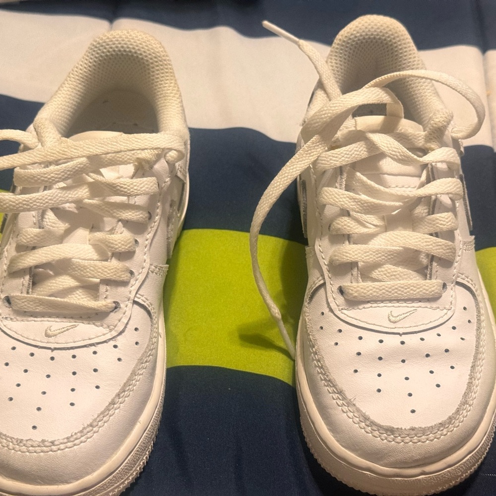 Force1 White Low-Top Sneakers with Breathable Design